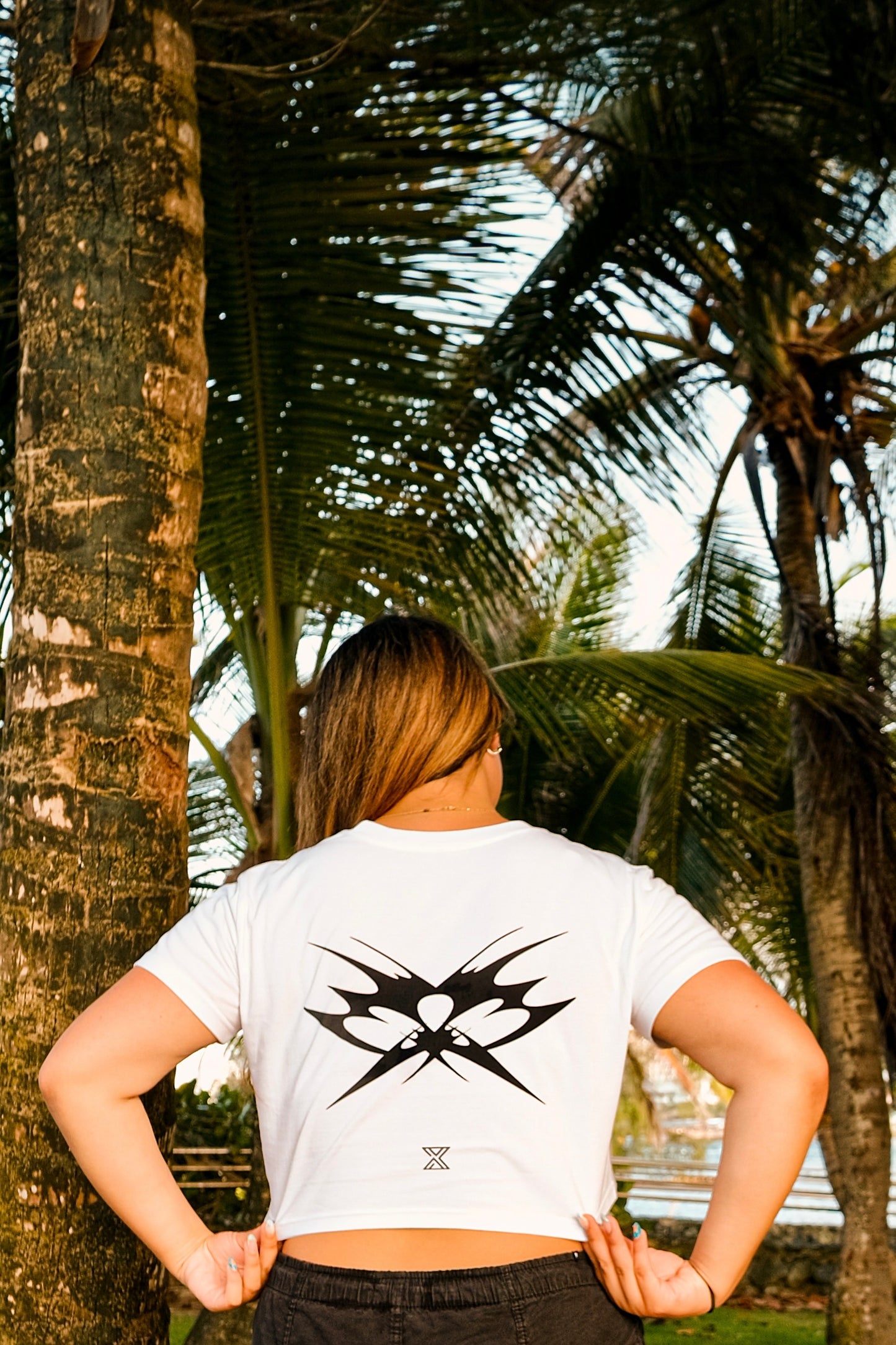 Women Cropped Tee - X0TIKZ