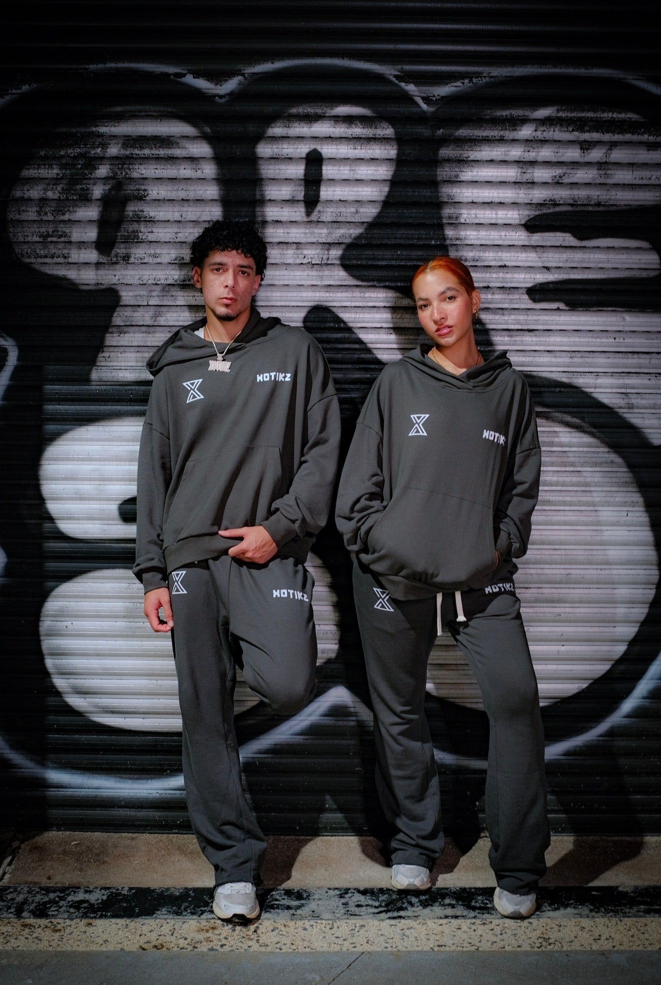 Boxy Oversized Hoodie - X0TIKZ