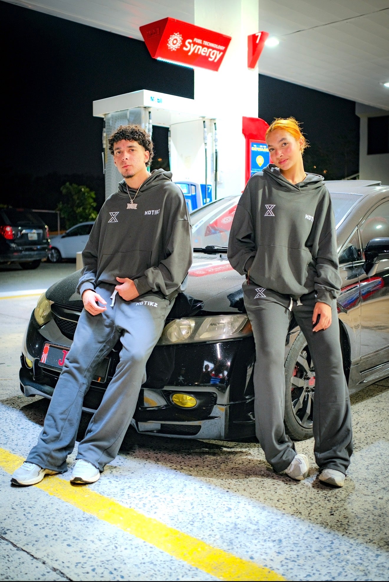 Boxy Oversized Hoodie - X0TIKZ